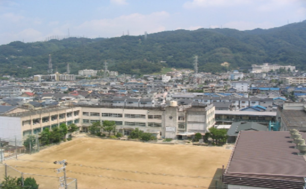 東大阪市立孔舎衙小学校