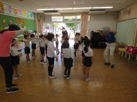 東大阪市立岩田こども園 英語であそぼう